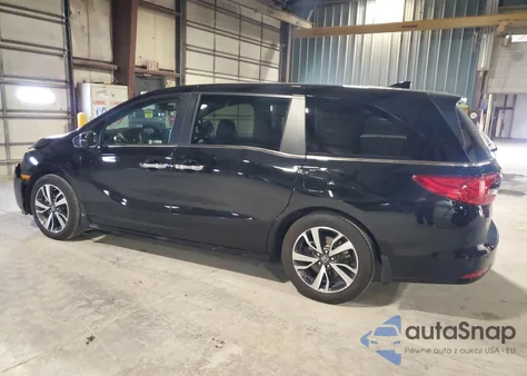 2021 Honda Odyssey Touring z USA, uszkodzony, nr VIN 5FNRL6H84MB009125